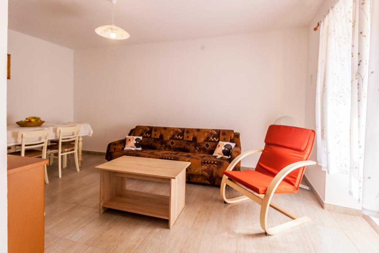 House Krizanic In Marcana, Istria, With 2 Apartments, Total 9 Guests Esterno foto